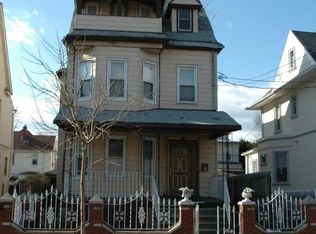 844 E 34th St, Brooklyn, NY 11210