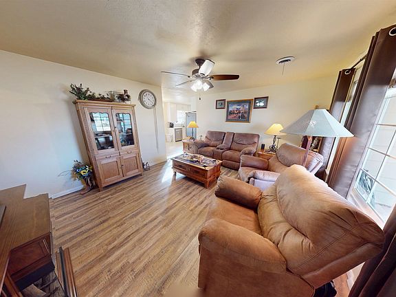 5th image of 2227 Oak Ave