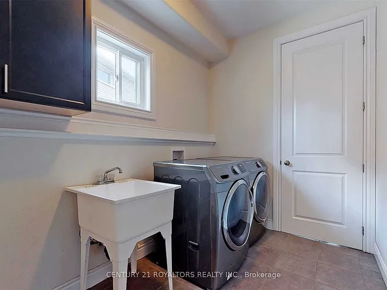 1572 Cahill Dr — Photo 18