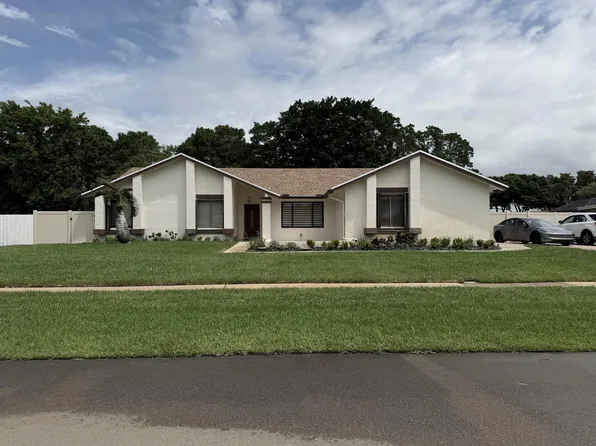 18235 104th Ter S, Boca Raton, FL 33498