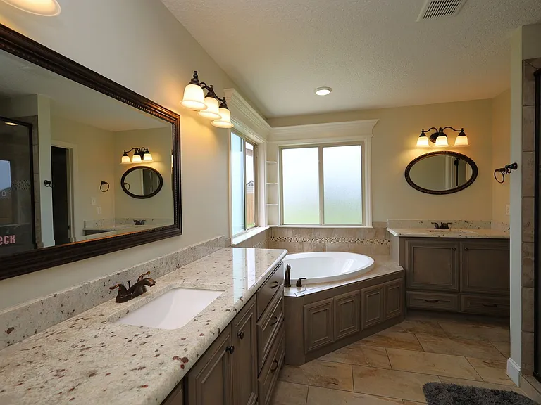 3872 Karaline Cir — Photo 10