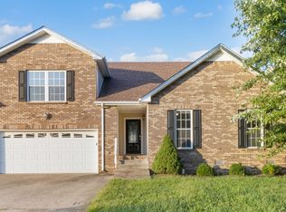1389 Bruceton Dr, Clarksville, TN 37042