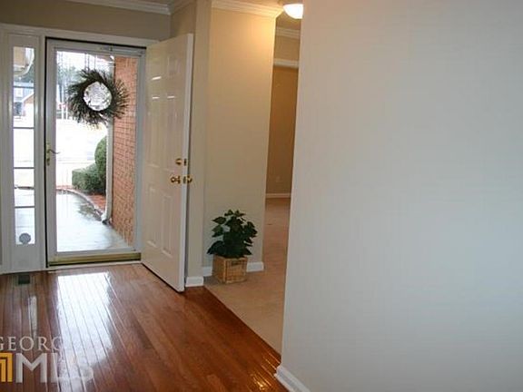 3rd image of 130 Woodbrooke Ct