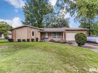 21 Glen Eagle Dr, Springfield, IL 62704