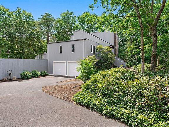 5th image of 79 S Breeze Dr