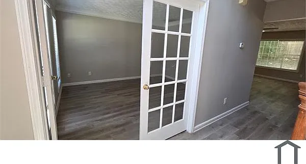5 bed, 2600 sqft, $3,500 — Photo 4