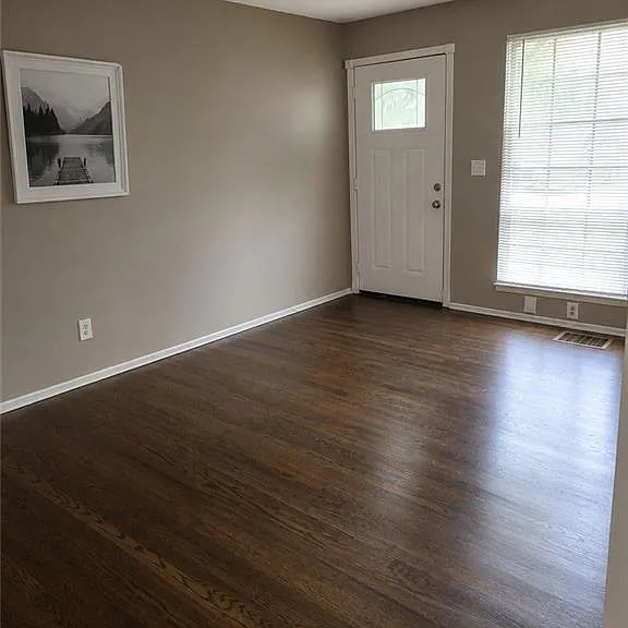 1995 Phillips Dr SE — Photo 4