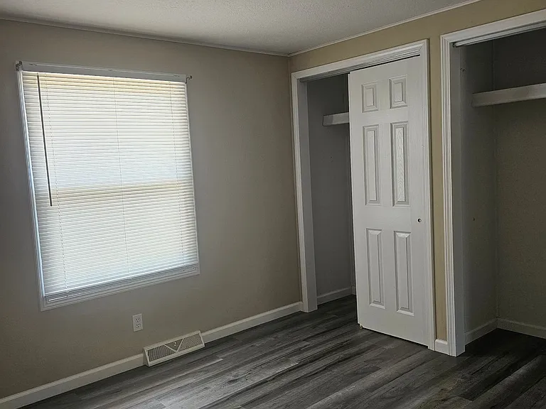 408 Troy Rd #C — Photo 32
