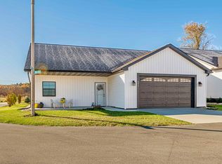 201 Boann Ter, Belleville, WI 53508