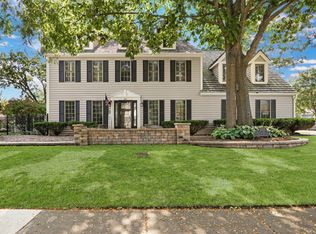 4851 Middle Rd, Gurnee, IL 60031