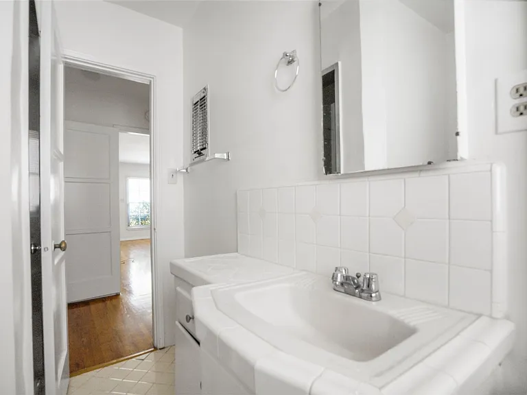 8551-8561 Holloway Dr — Photo 9