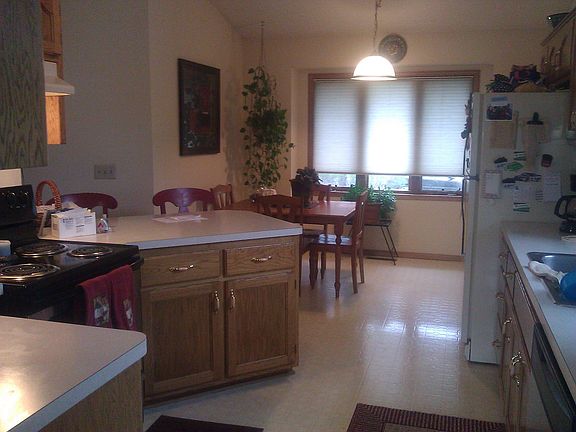 2nd image of 8938 Woodhall Cir