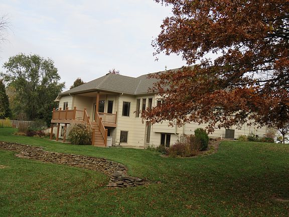 3rd image of 3101 N Stoney Brk