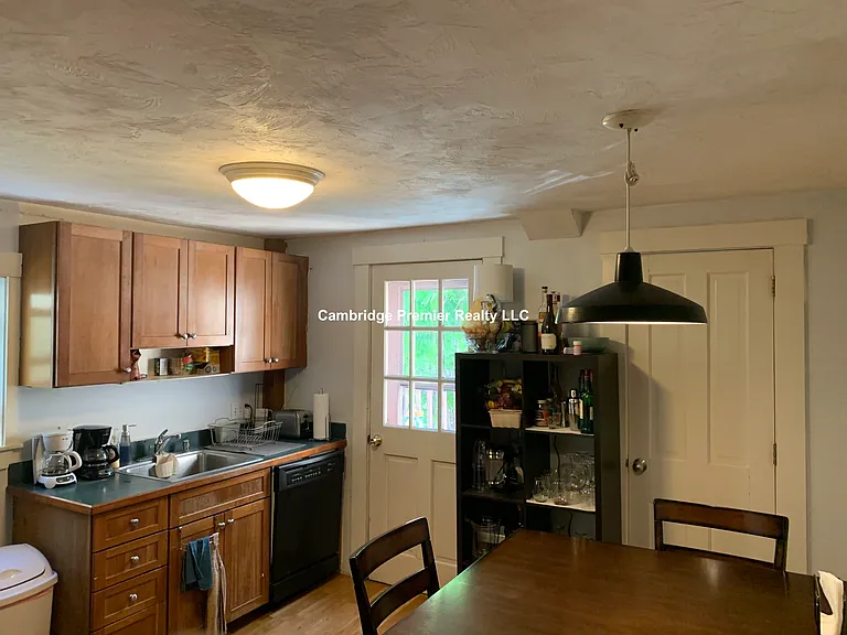 238 Charles St #2 — Photo 10