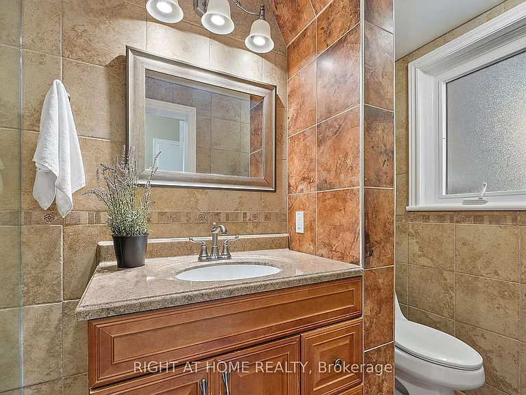 40 Catalina Dr — Photo 25