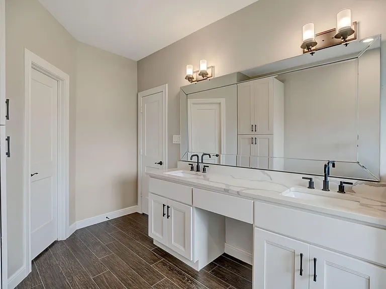 831 Bradwell Dr — Photo 15