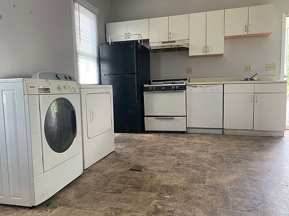 4th image of 454 Pine St #454