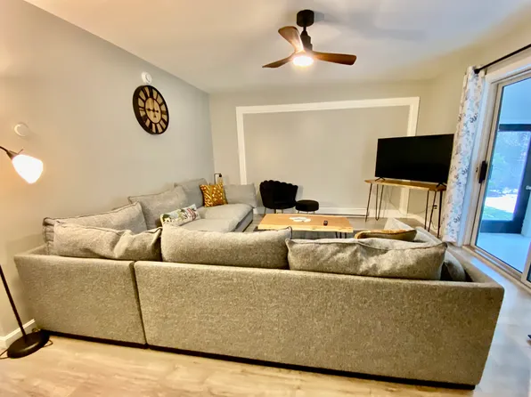 (undisclosed Address), Morrisville, VT 05661