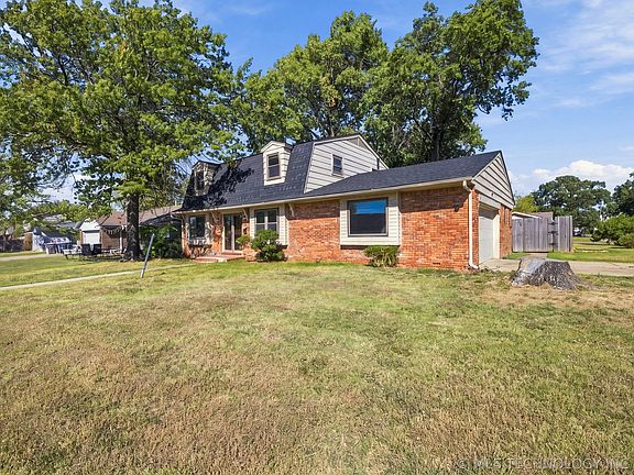 3rd image of 9447 E 40th Pl