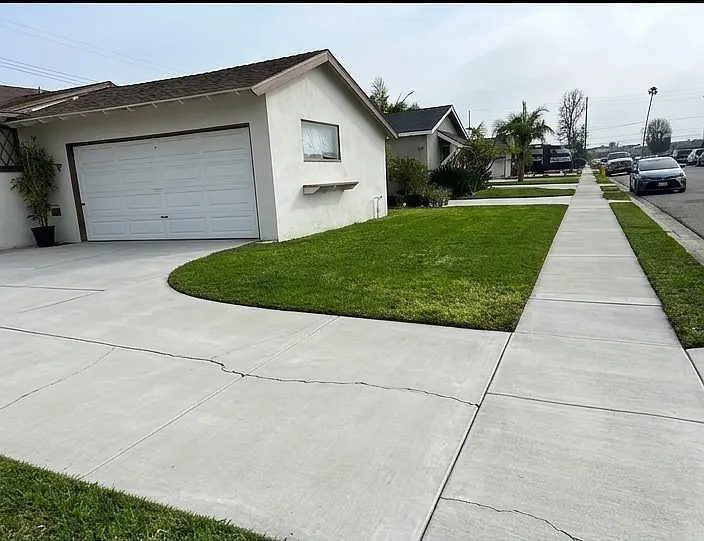 6131 Choctaw Dr — Photo 2