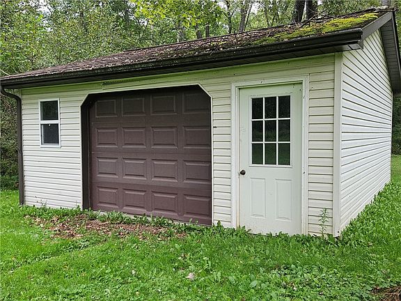 3rd image of 207 Calico Rd