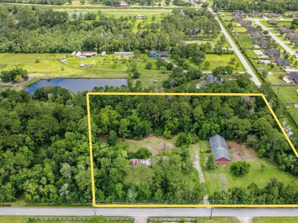 2101 Avenue L, Santa Fe, TX 77510