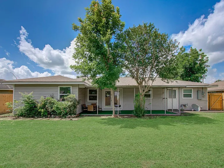 8018 Hammerly Blvd — Photo 21