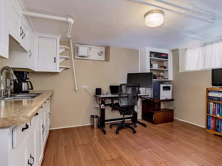 1240 Cherry St — Photo 13