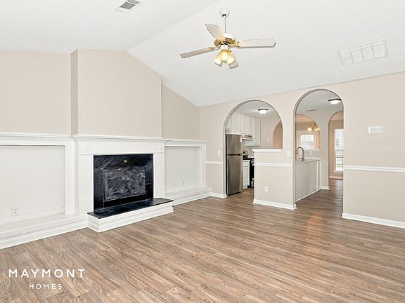 4th image of 104 Poplar Pointe Ter