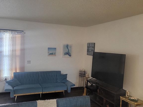 5th image of 2121 10th Street Pl