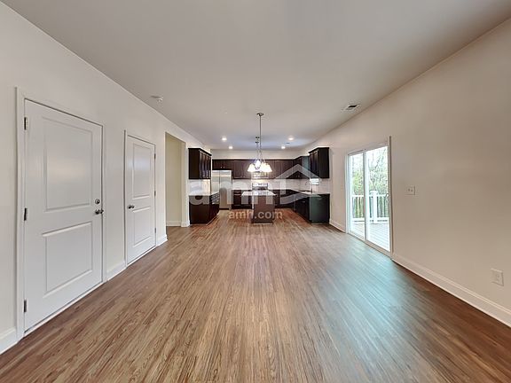 4th image of 3577 Okelly Dr