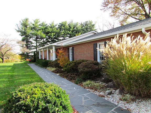 2nd image of 3946 Blandfield Dr