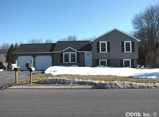 5138 Old Barn Rd, Clay, NY 13041