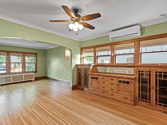 5th image of 4430 41st Ave S Unit 1