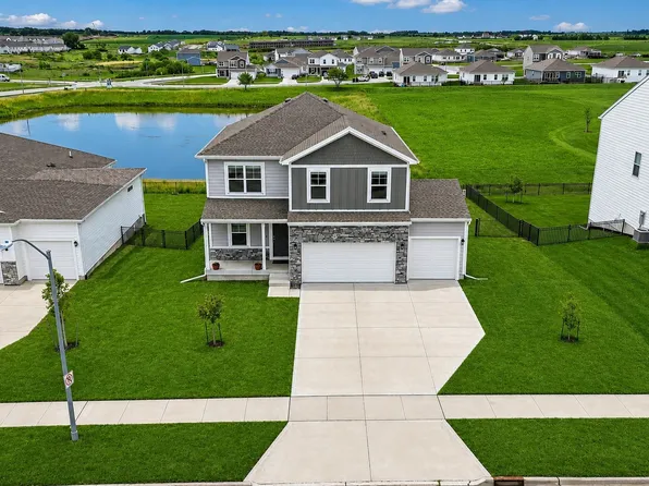 1175 Spruce St, Waukee, IA 50263