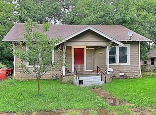 509 E 8th St, Bonham, TX 75418
