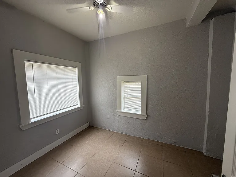 351 W Cortez Ave — Photo 10