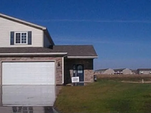 2608 Buttonwood Dr, Manhattan, KS 66502