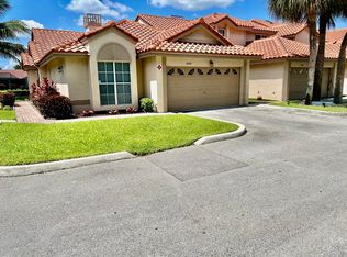 10840 Cypress Glen Dr, Pompano Beach, FL 33071