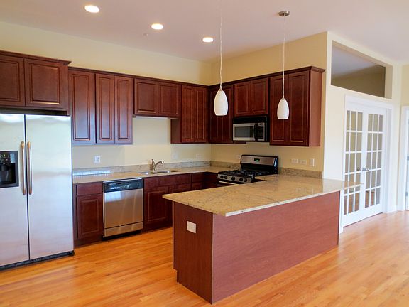 2nd image of 5420 N Kedzie Ave APT 3A