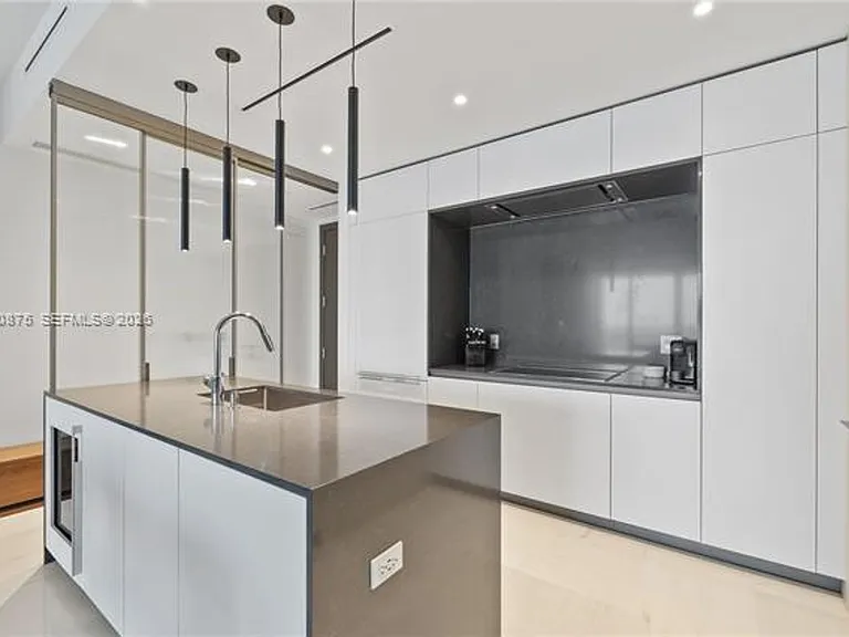 300 Biscayne Blvd #3104 — Photo 12