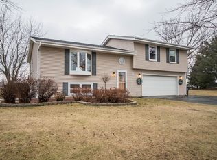 W334S7955 Tolbert Ln, Mukwonago, WI 53149