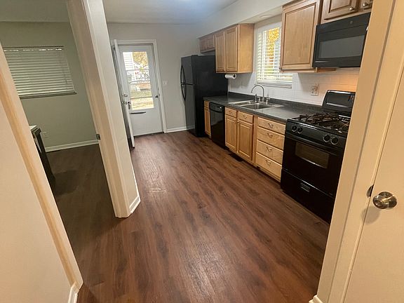 3rd image of 1660 3rd St APT 2