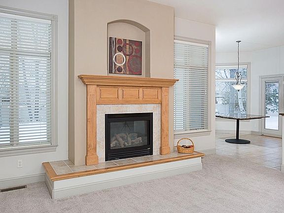 5th image of 2358 Larchwood Ln