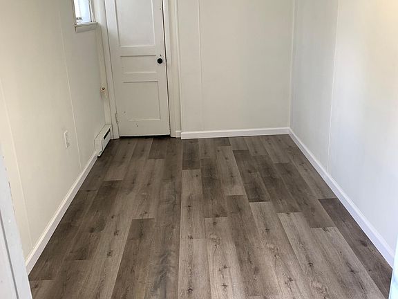 4th image of 701 S Railroad St APT 1