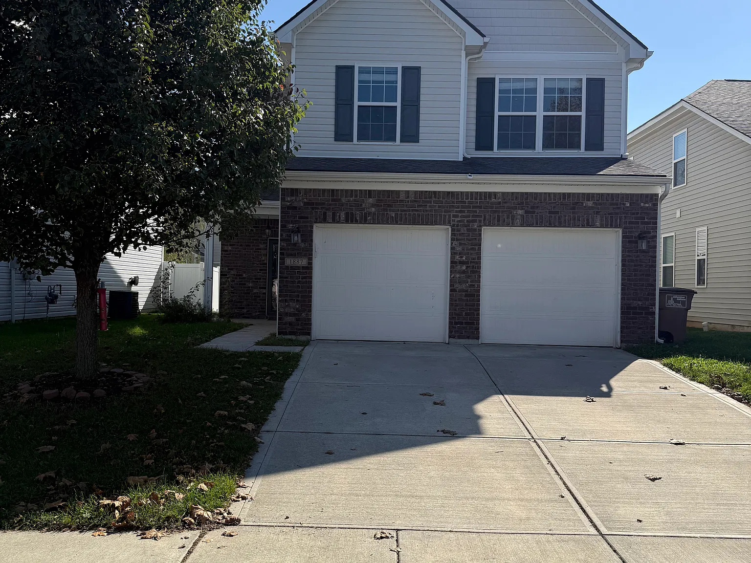 3 bed, 2.5 bath, 2130 sqft, $2,000 — Photo 1