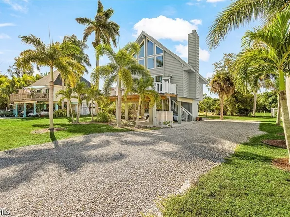 7443 Pomegranate Dr, Bokeelia, FL 33922