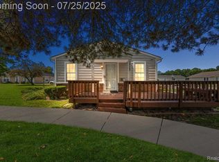 39869 Village Wood Ln, Novi, MI 48375