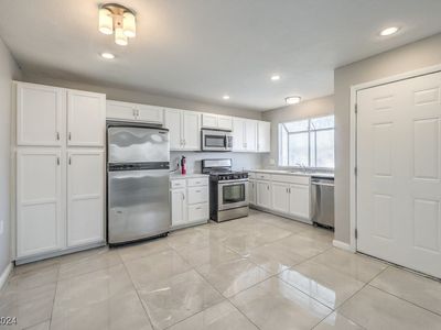 1856 Nebula Dr, Las Vegas, NV, 89115