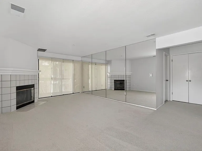 1123 S Villa Way — Photo 9